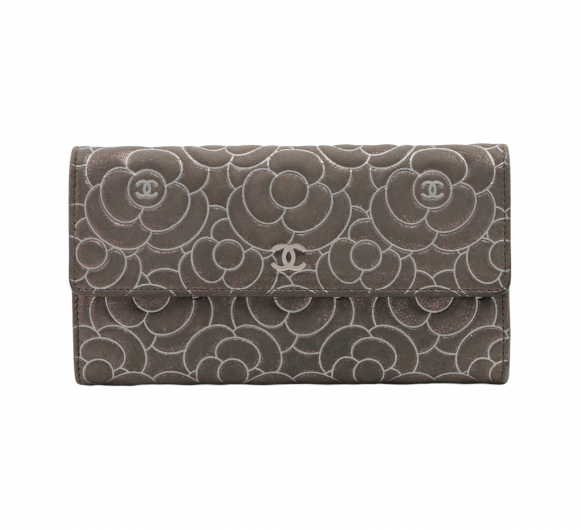 Chanel Metallic Charcoal Gray Camellia Continental Wallet